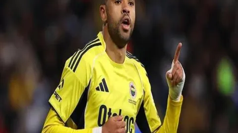 马来西亚羽毛球公开赛：冯彦哲黄东萍携手晋级八强